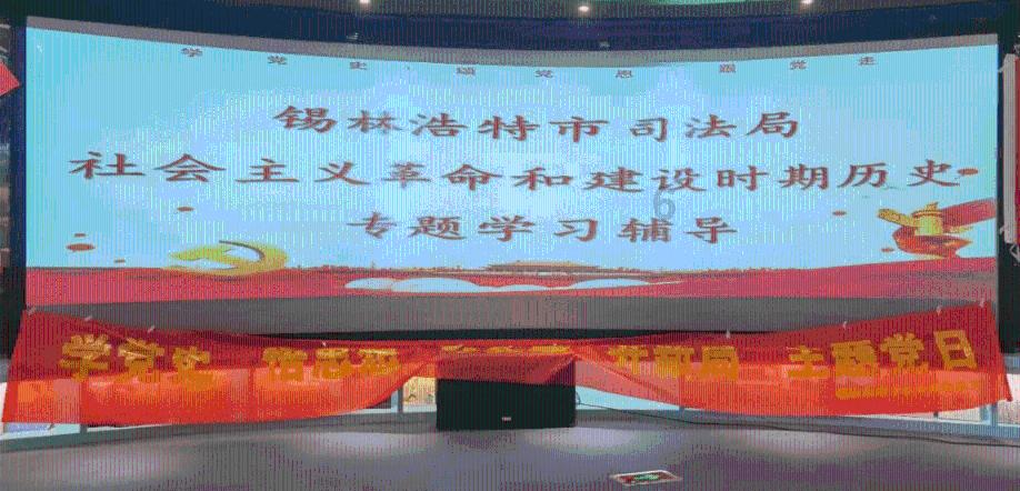 逃离废弃火车站